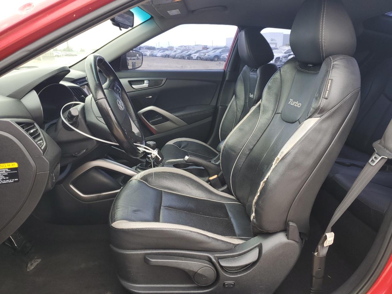 2015 Hyundai Veloster - Image 7