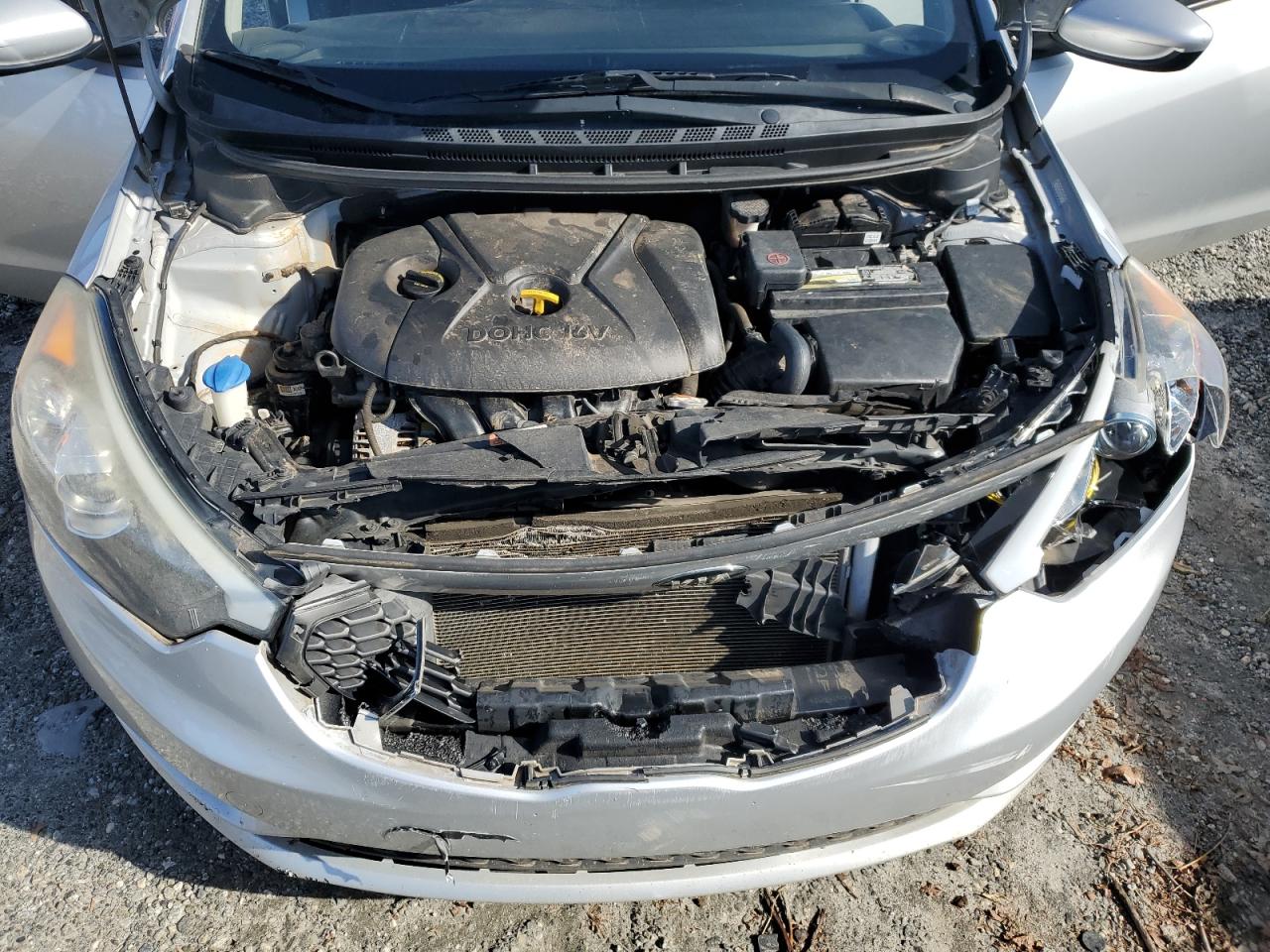 2016 Kia Forte - Image 13
