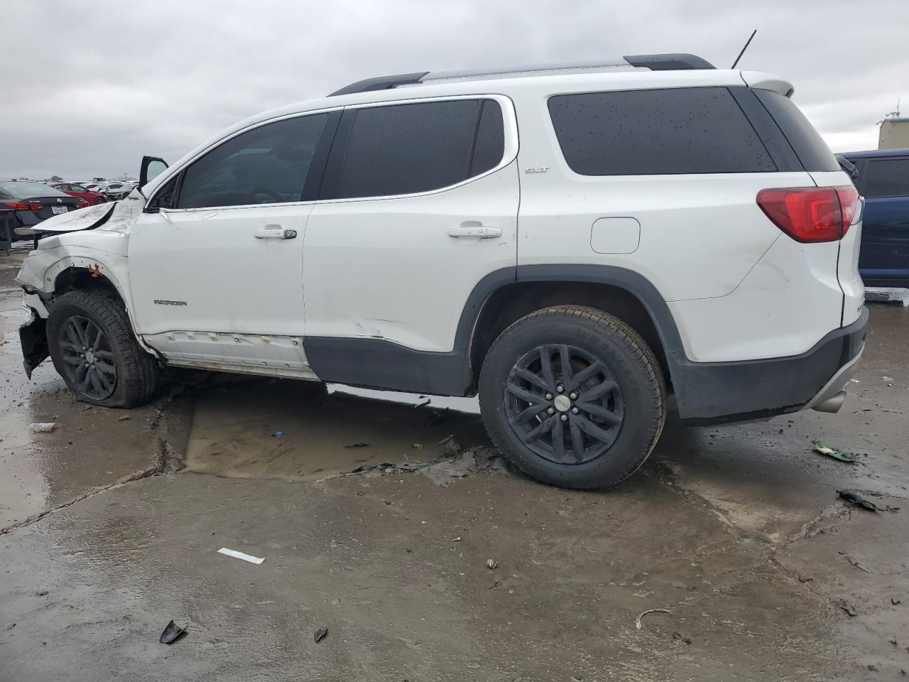2019 GMC Acadia - Image 2