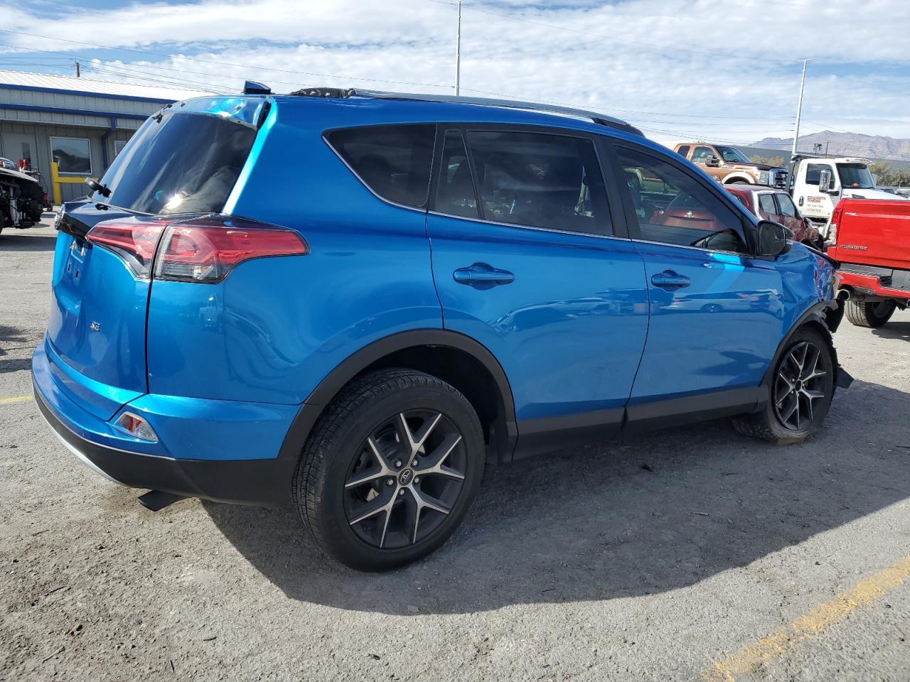 2018 Toyota RAV 4 - Image 3