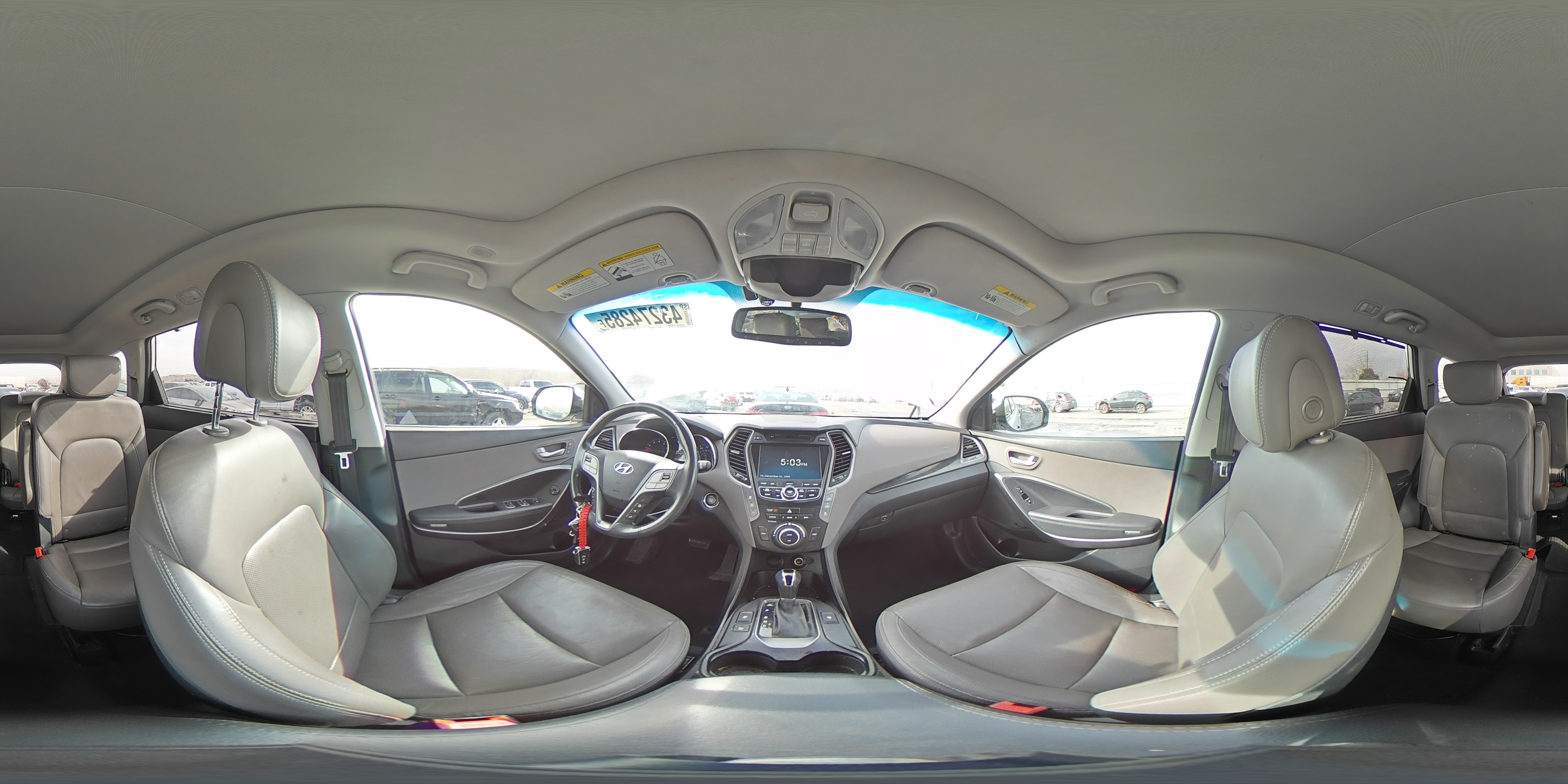 2016 Hyundai Santa Fe - Image 15