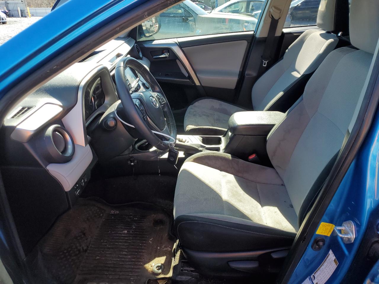 2017 Toyota RAV 4 - Image 7