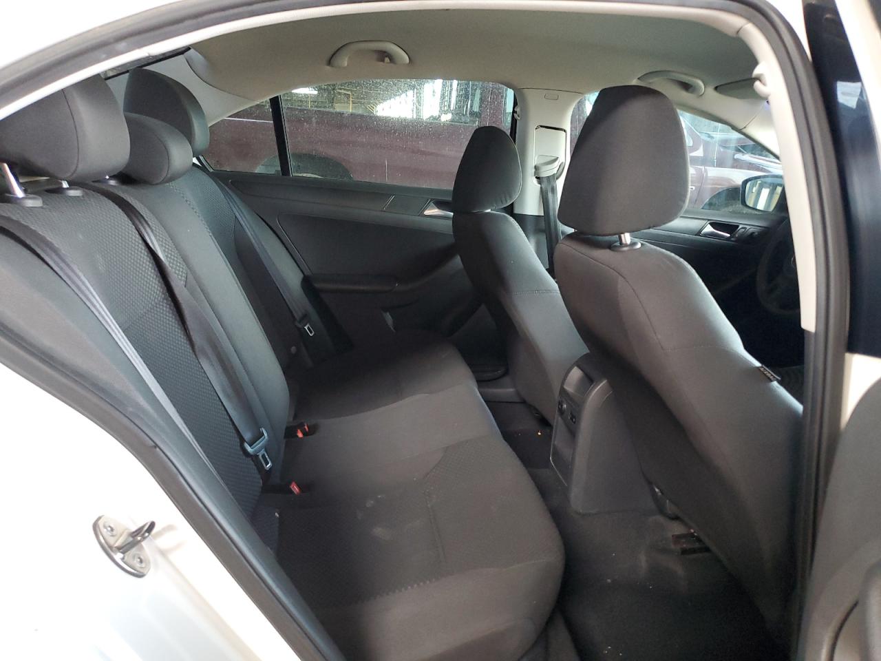 2014 Volkswagen Jetta - Image 10