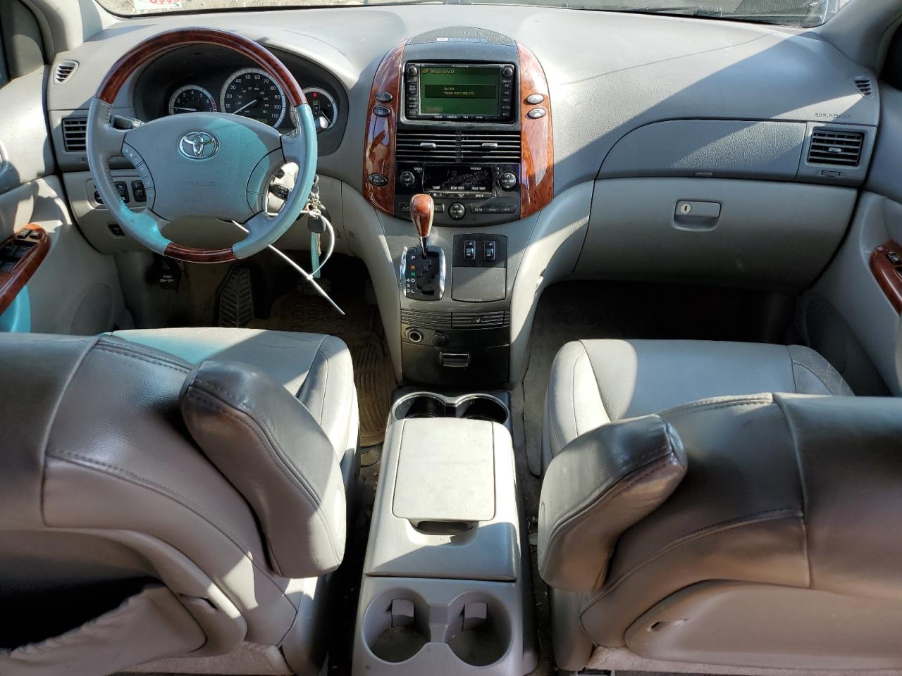 2005 Toyota Sienna - Image 8