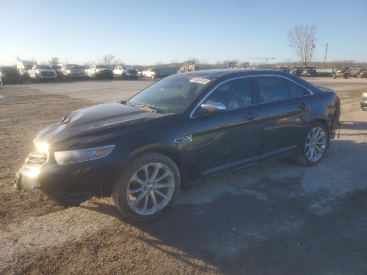 2014 Ford Taurus - Image 1