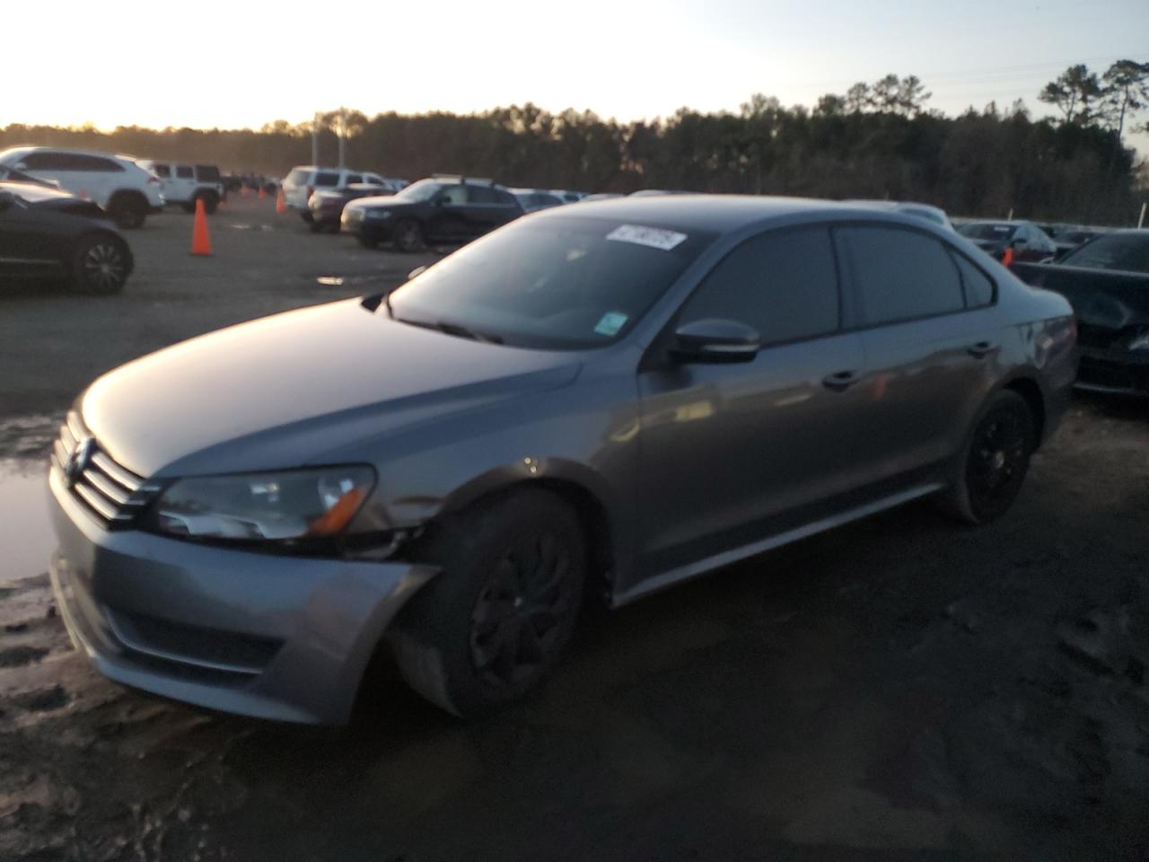 2015 Volkswagen Passat - Image 1