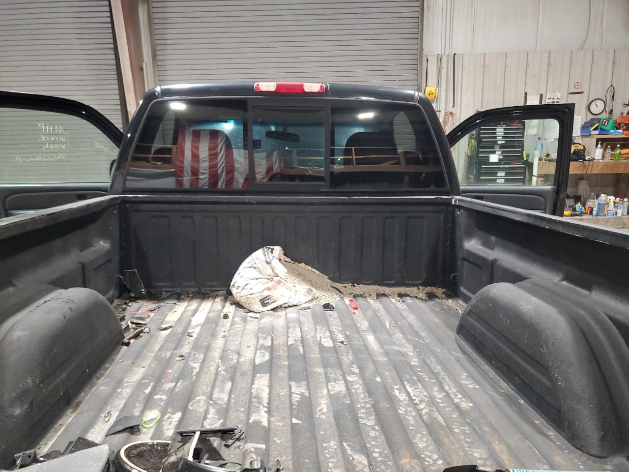 2000 Chevrolet Silverado - Image 10