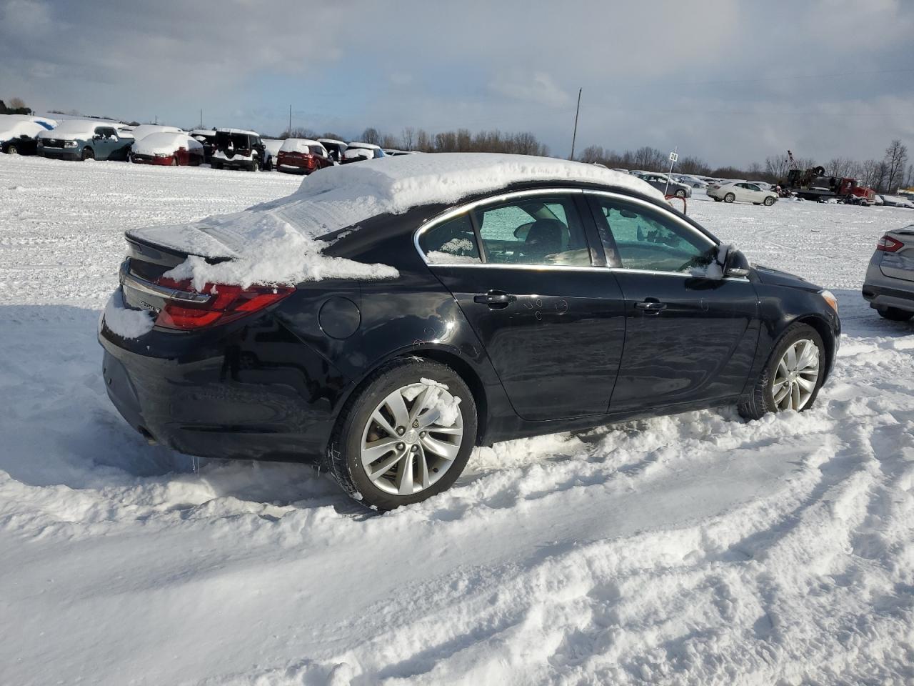 2016 Buick Regal - Image 3