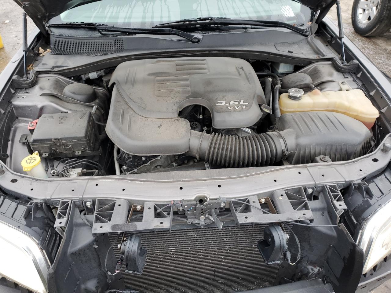 2018 Chrysler 300 - Image 11