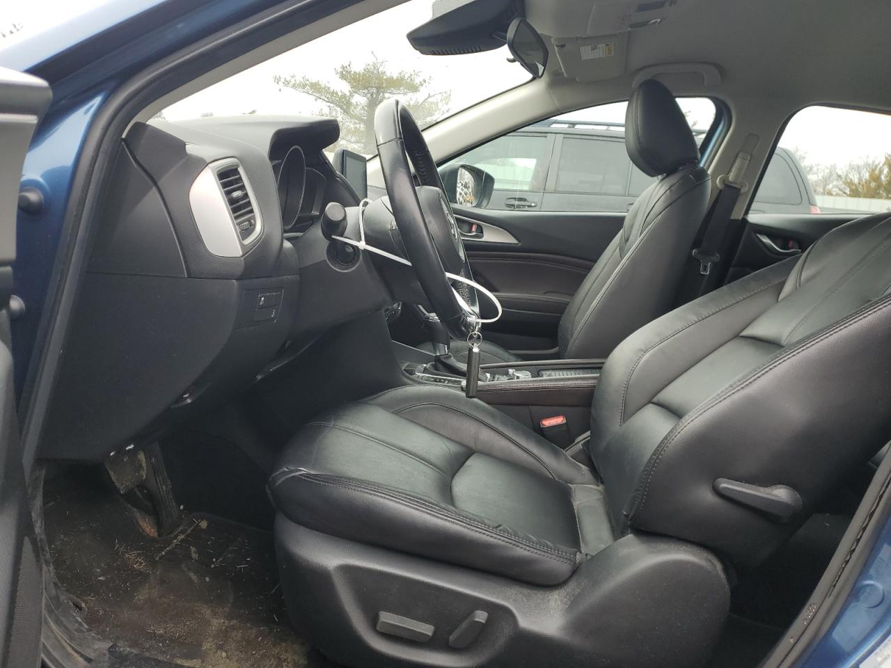 2017 Mazda 3 - Image 7