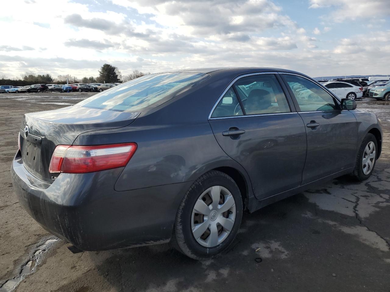 2009 Toyota Camry - Image 3