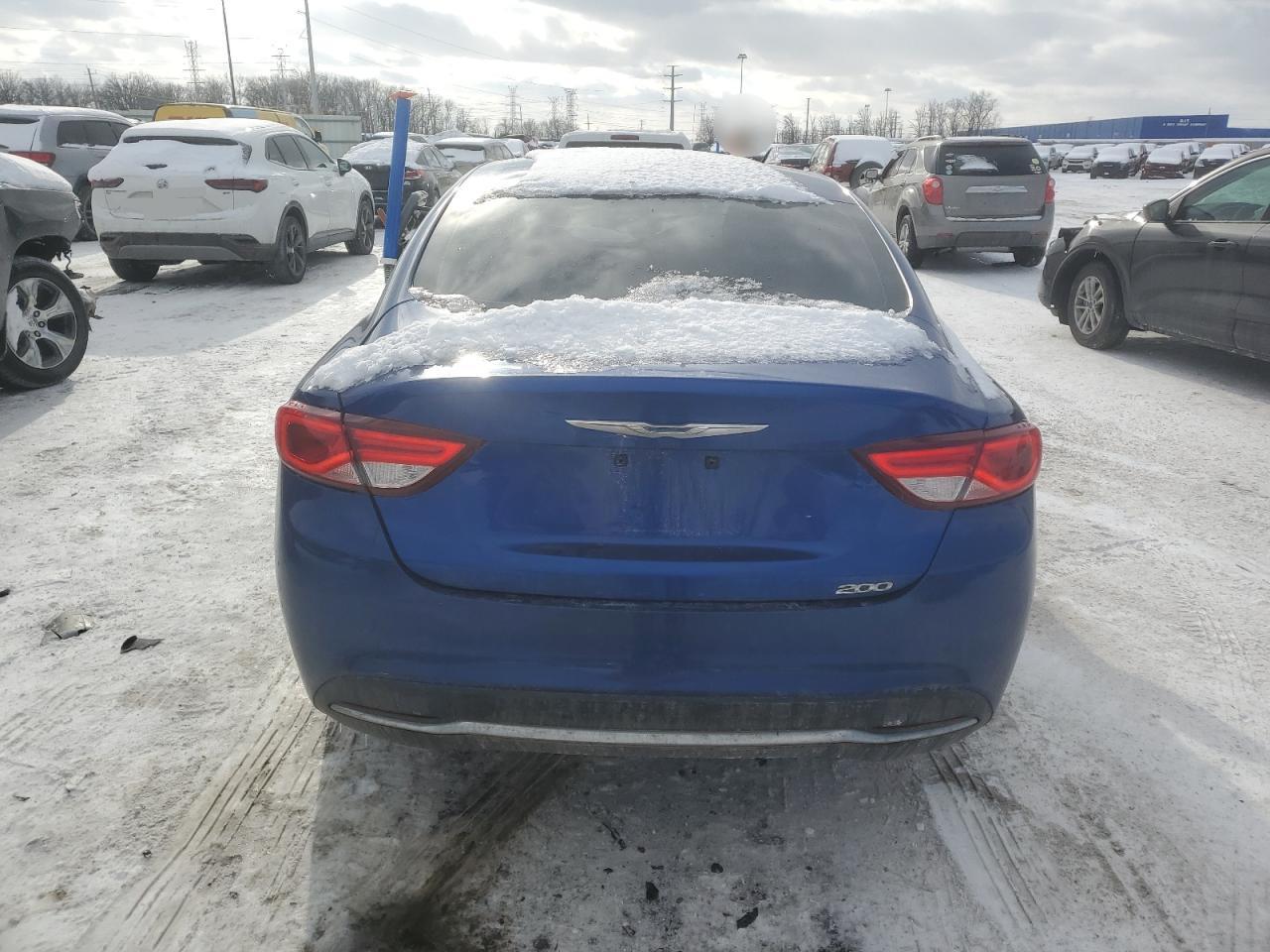 2015 Chrysler 200 - Image 6