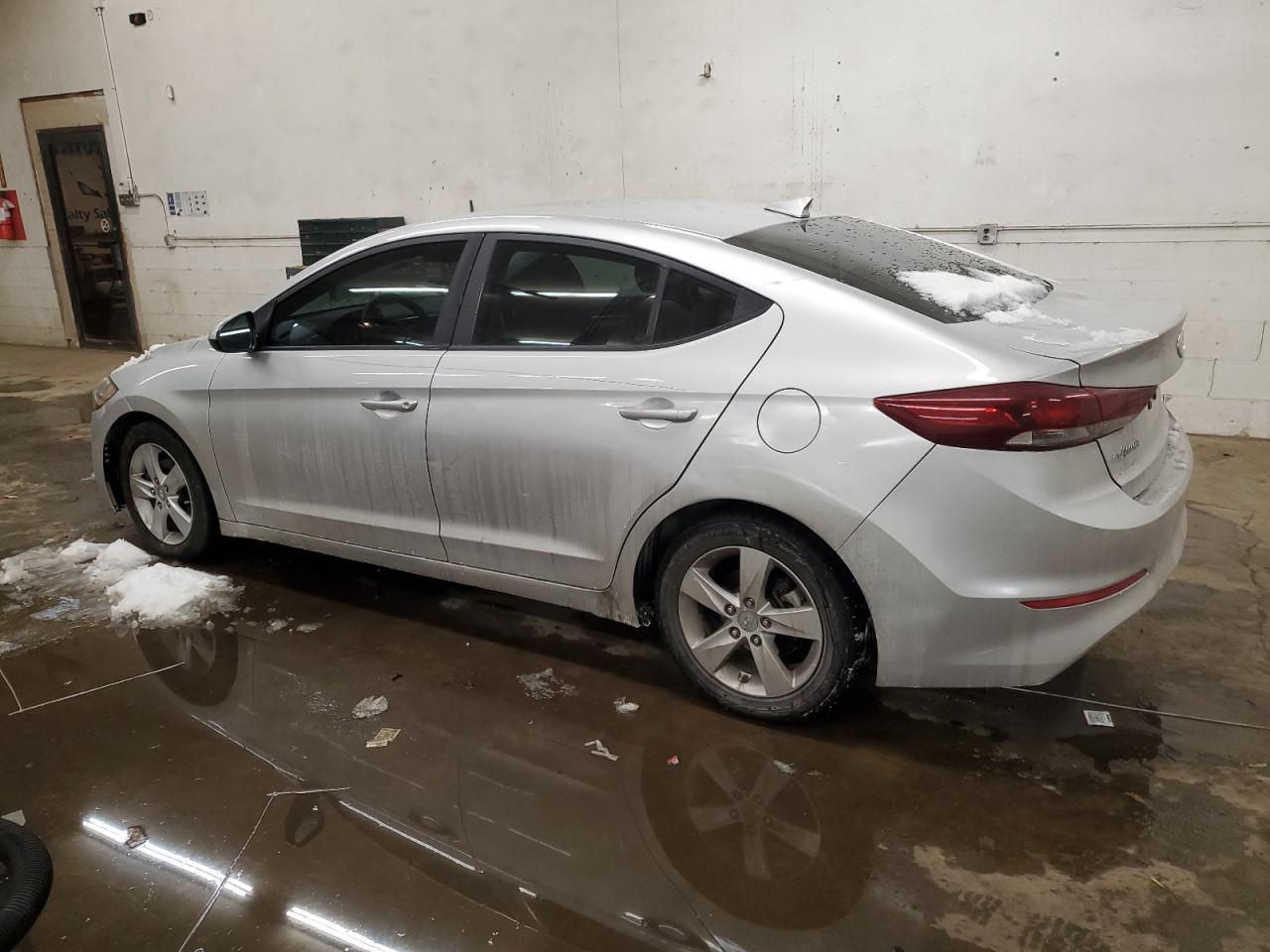 2018 Hyundai Elantra - Image 2