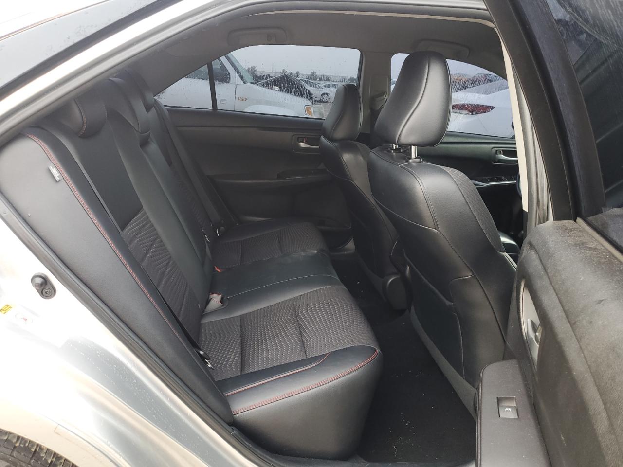2015 Toyota Camry - Image 10