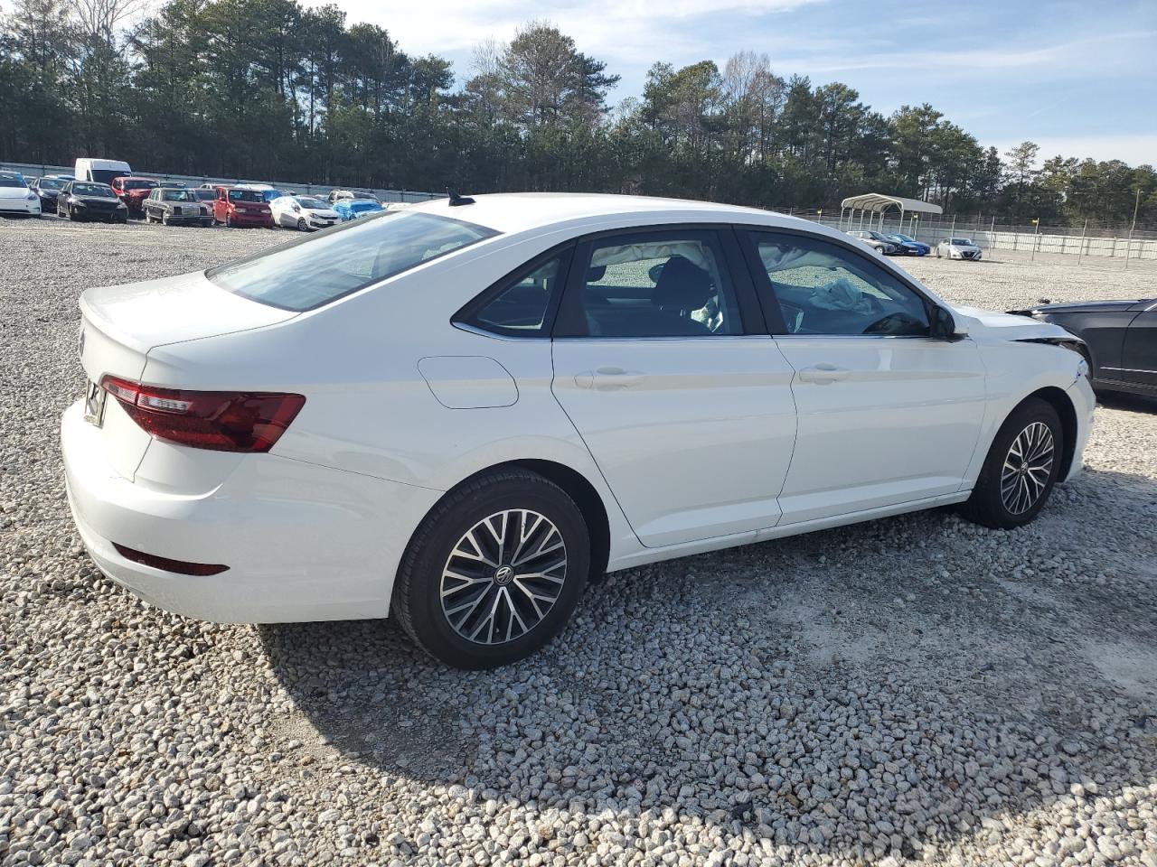 2021 Volkswagen Jetta - Image 3