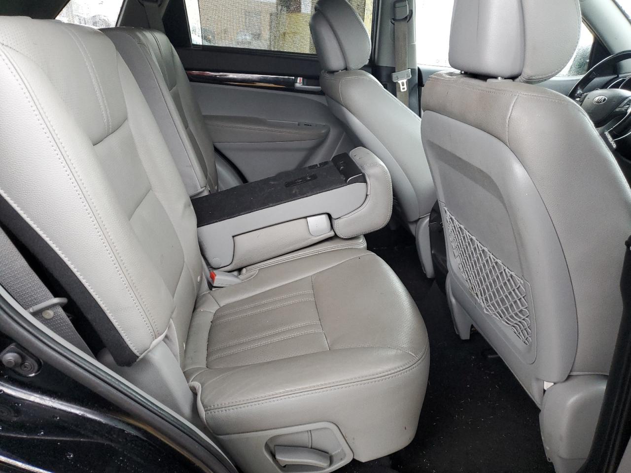 2015 Kia Sorento - Image 10