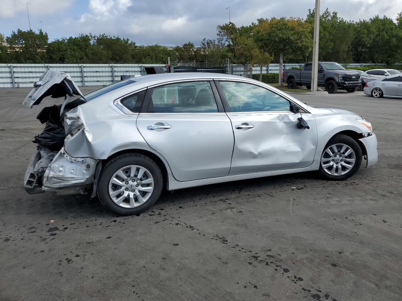 2014 Nissan Altima - Image 3