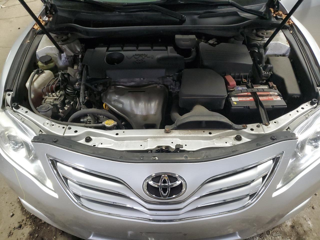 2011 Toyota Camry - Image 11