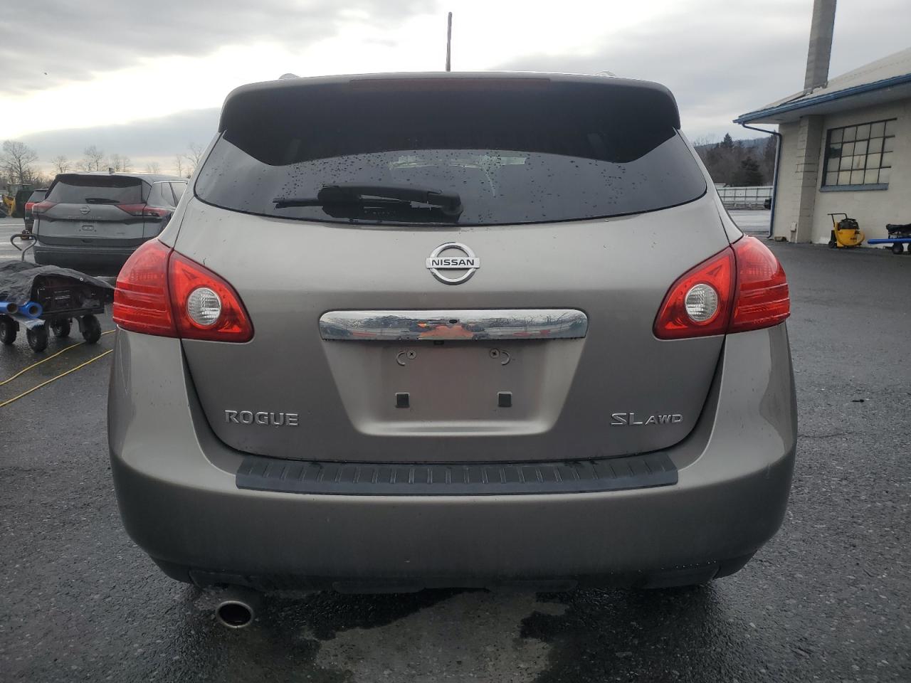 2011 Nissan Rogue - Image 6