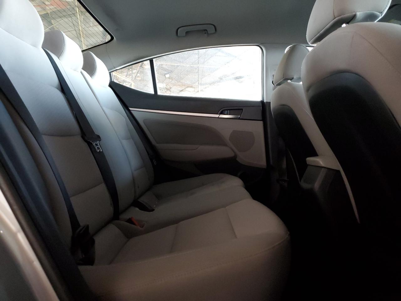 2020 Hyundai Elantra - Image 10