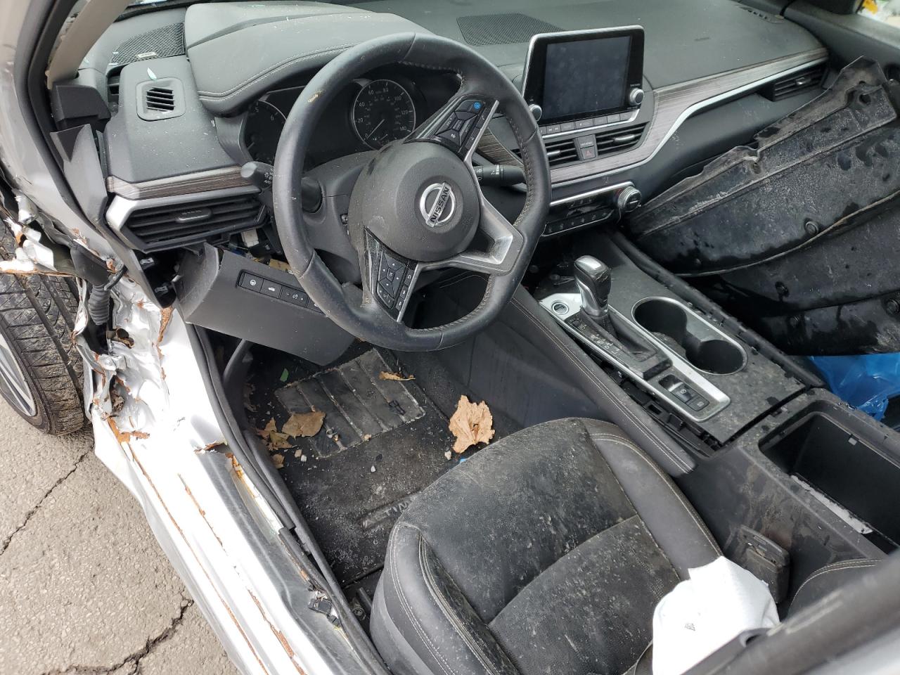 2019 Nissan Altima - Image 8
