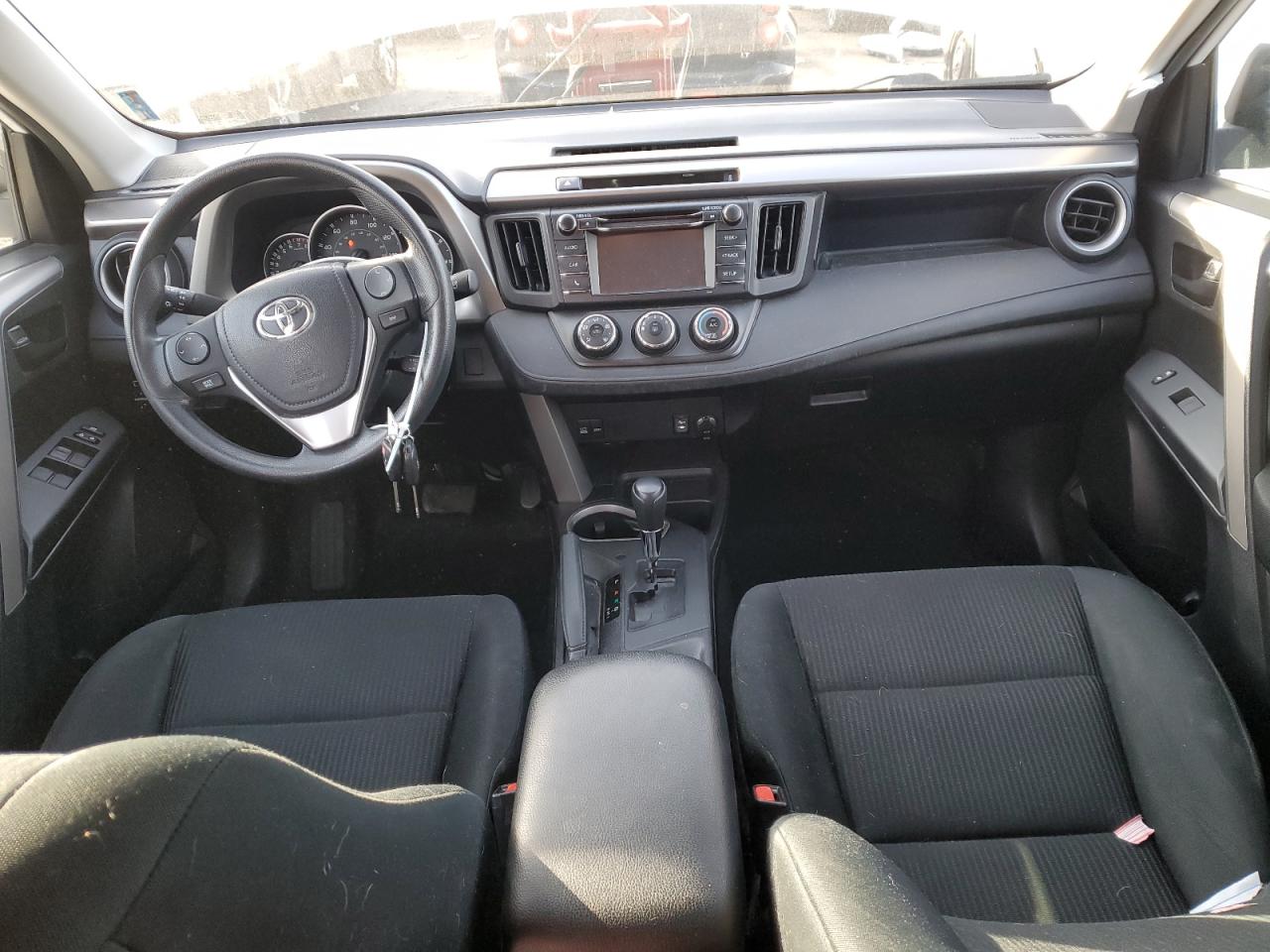 2016 Toyota RAV 4 - Image 8