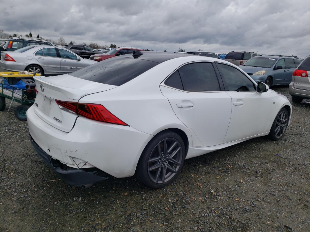2017 Lexus IS - Image 3