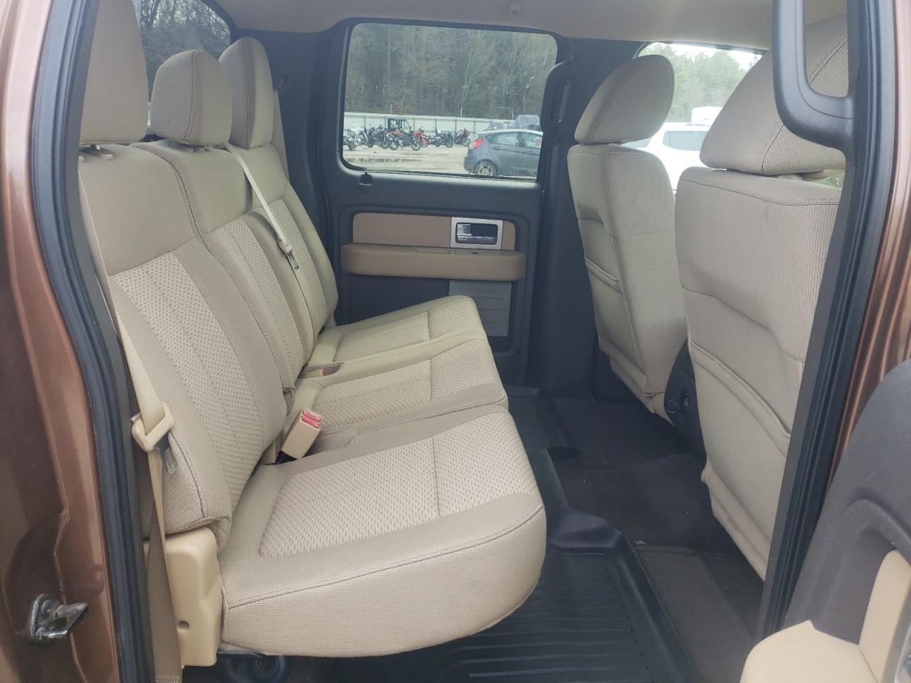 2011 Ford F-150 - Image 10