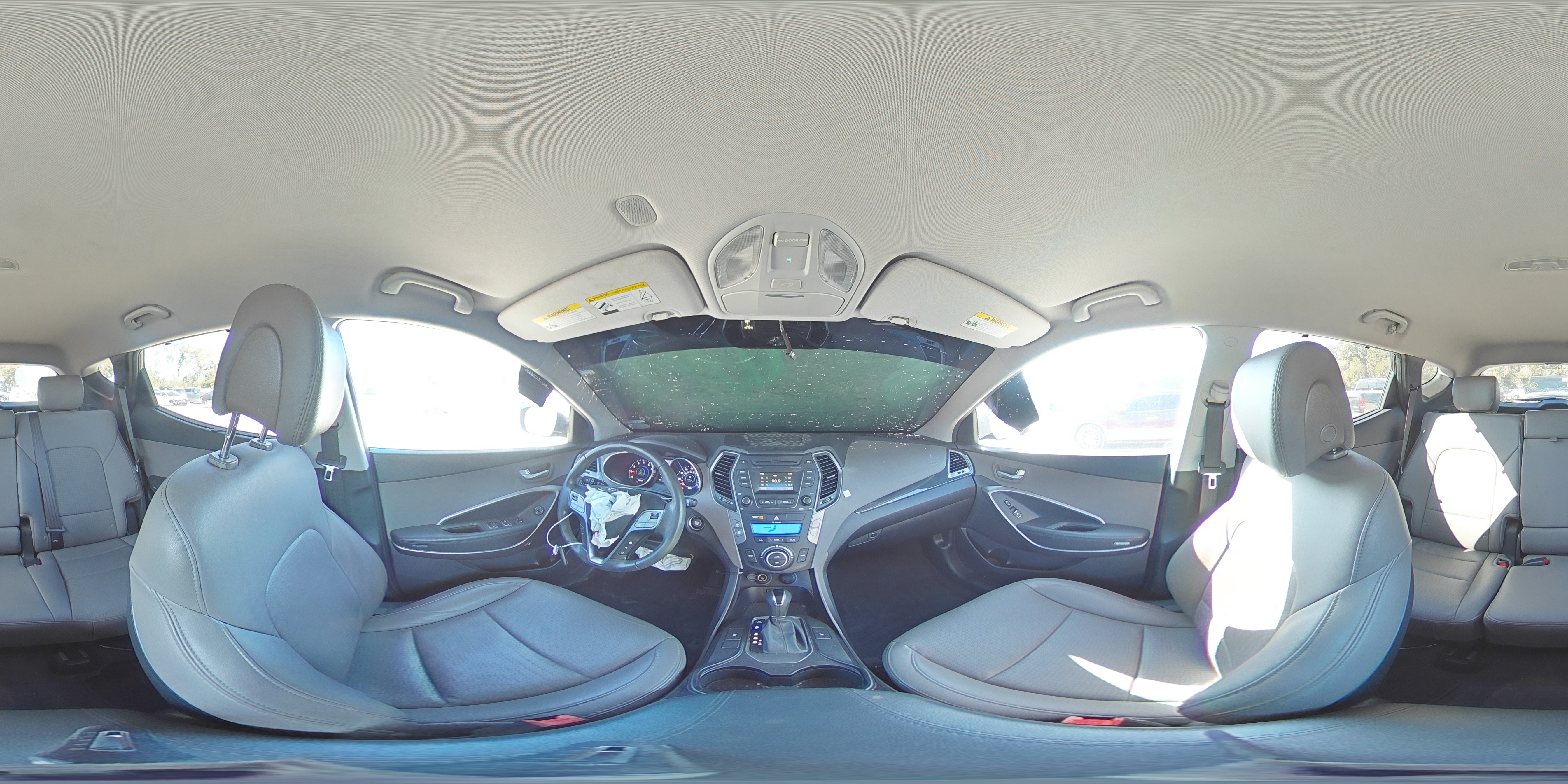 2016 Hyundai Santa Fe - Image 13