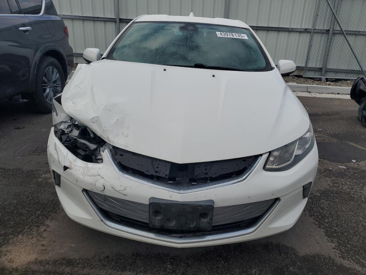 2016 Chevrolet Volt - Image 5