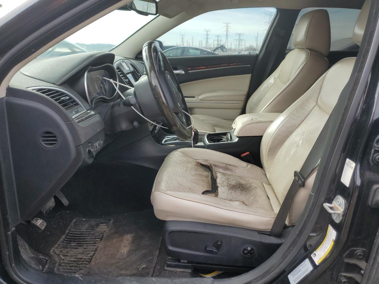 2017 Chrysler 300 - Image 7