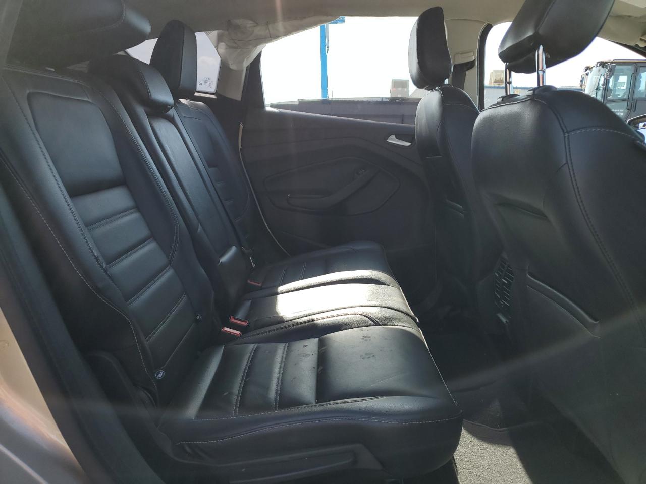 1FADP5AU7JL103885 FORD CMAX 2018