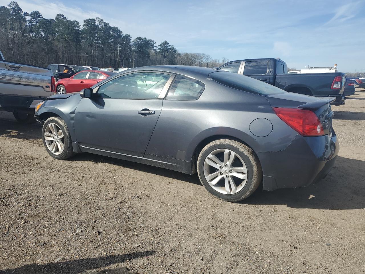2012 Nissan Altima - Image 2
