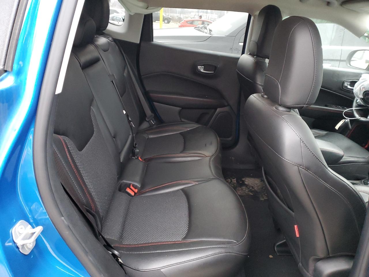 2020 Jeep Compass - Image 11