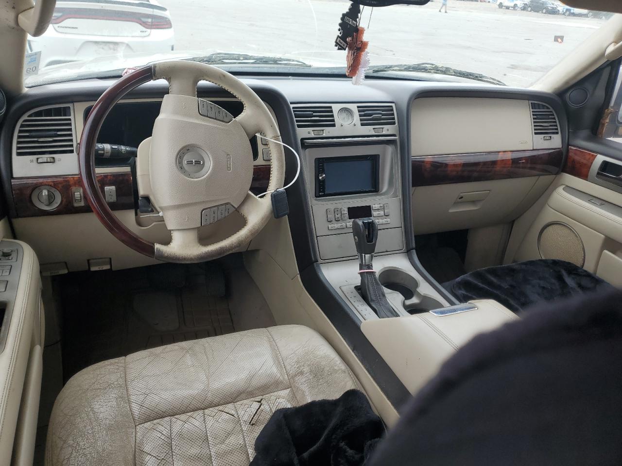 2003 Lincoln Navigator - Image 10