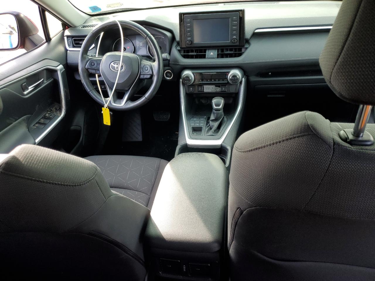 2019 Toyota RAV 4 - Image 8