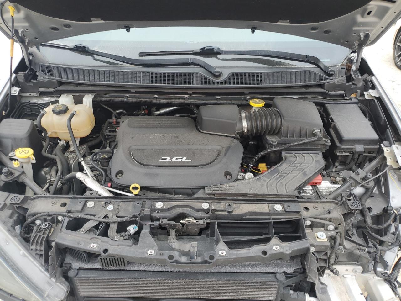 2017 Chrysler Pacifica - Image 12