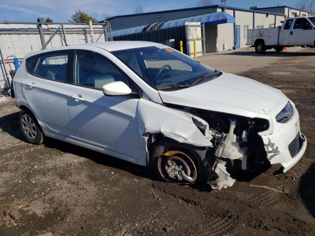 Hatchbacks HYUNDAI ACCENT 2013 Biały