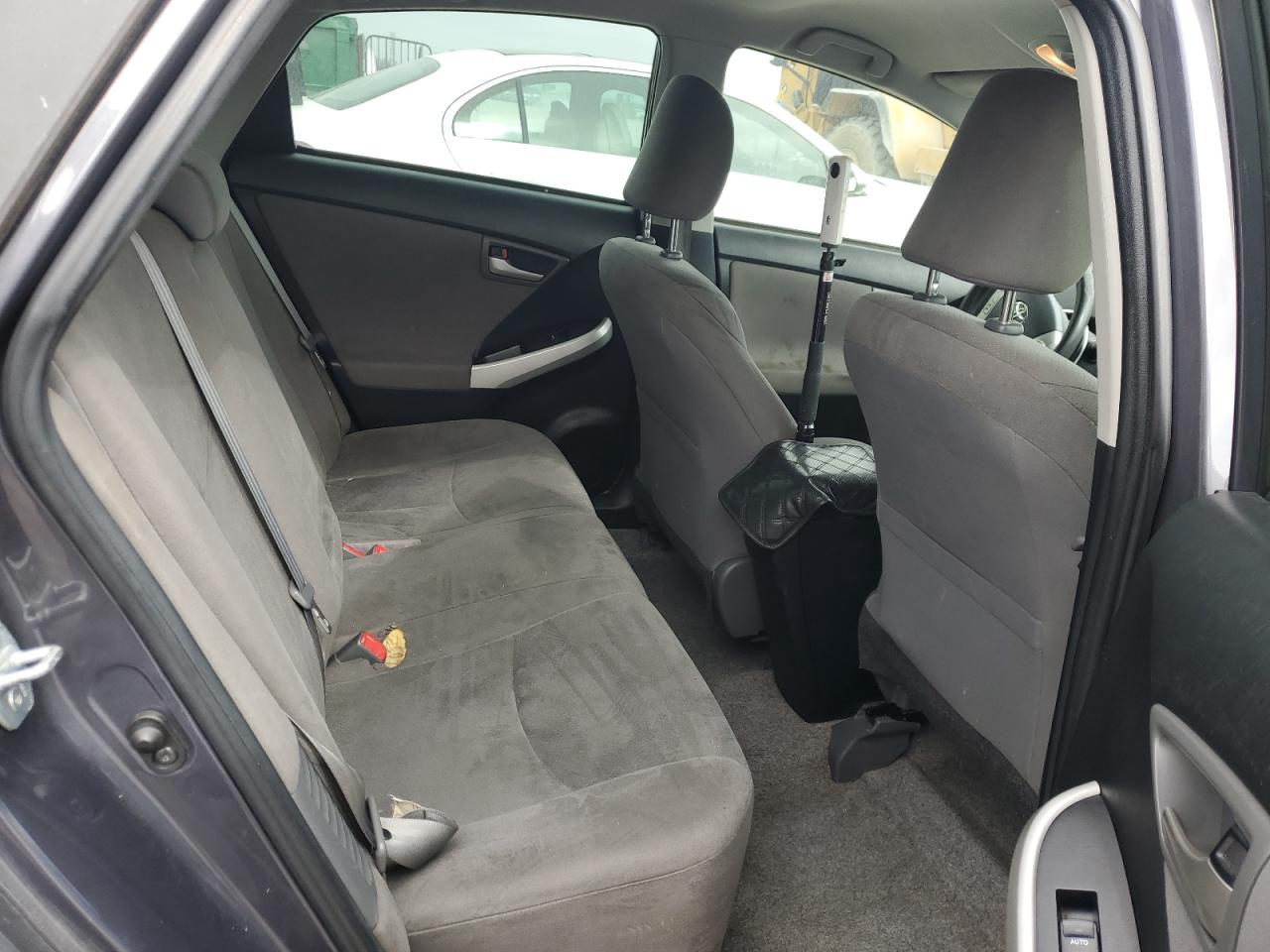 2015 Toyota Prius - Image 10