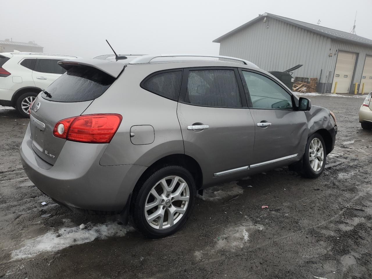 2013 Nissan Rogue - Image 3