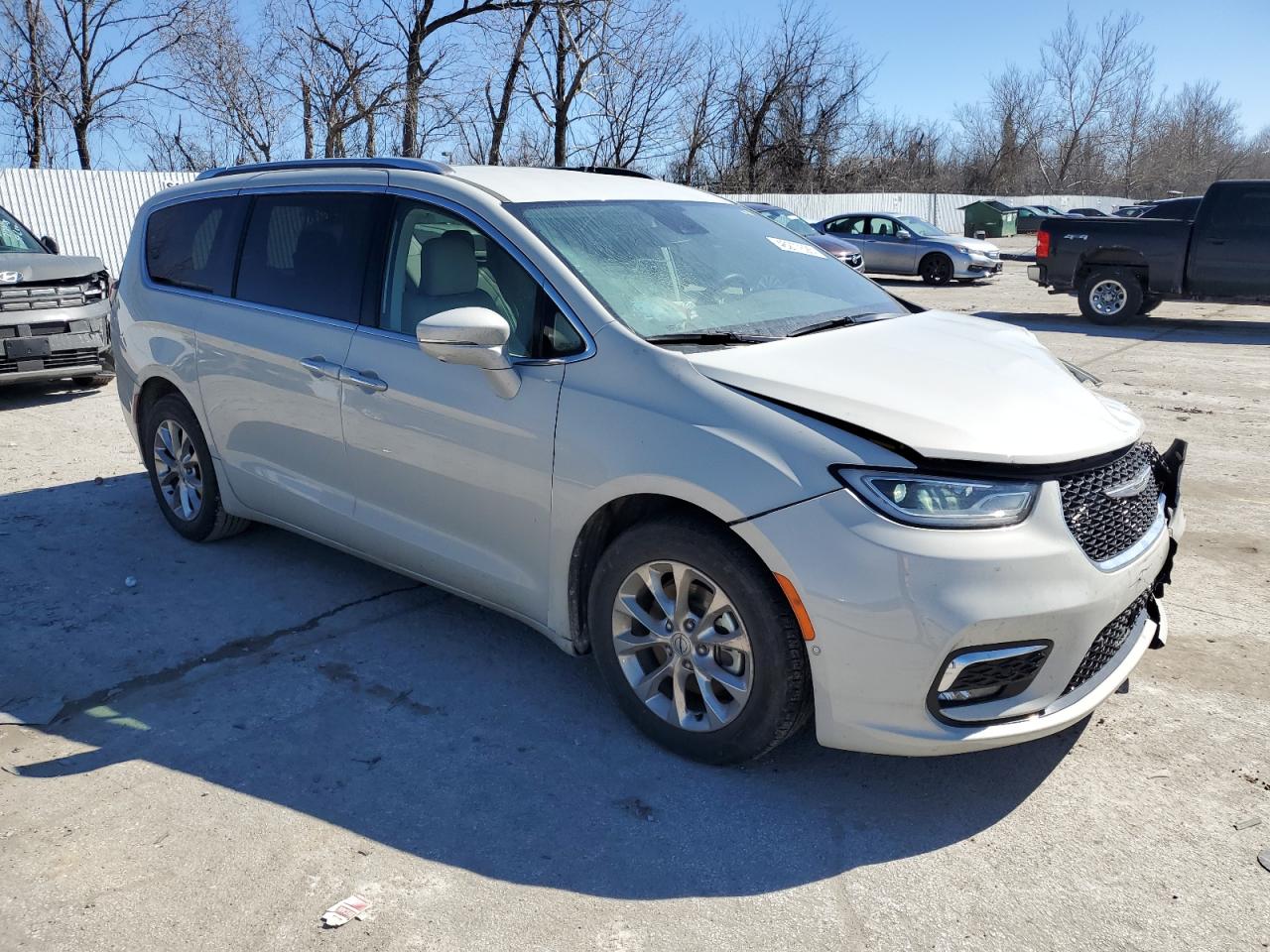 2021 Chrysler Pacifica - Image 4