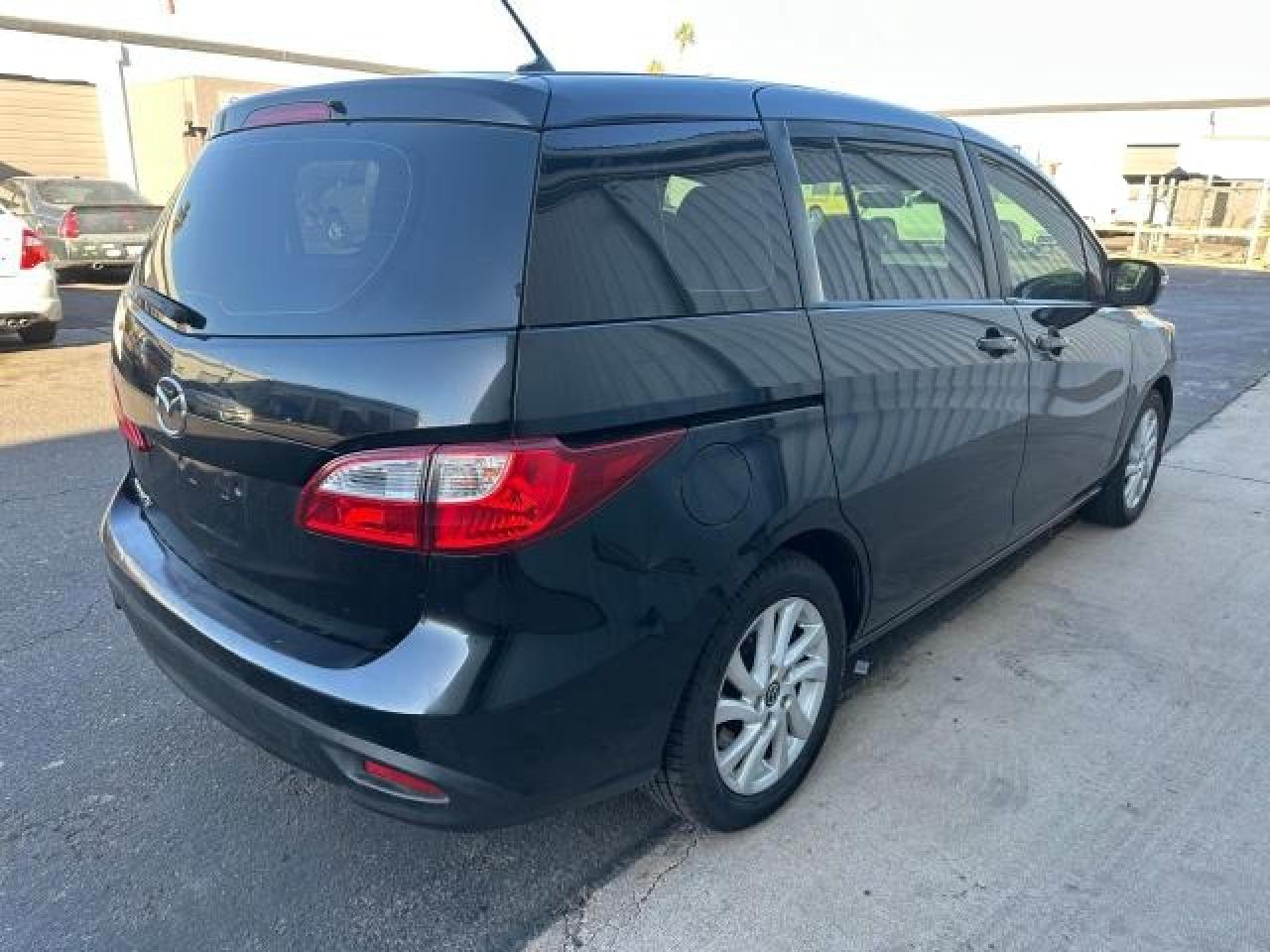 2013 Mazda 5 - Image 4
