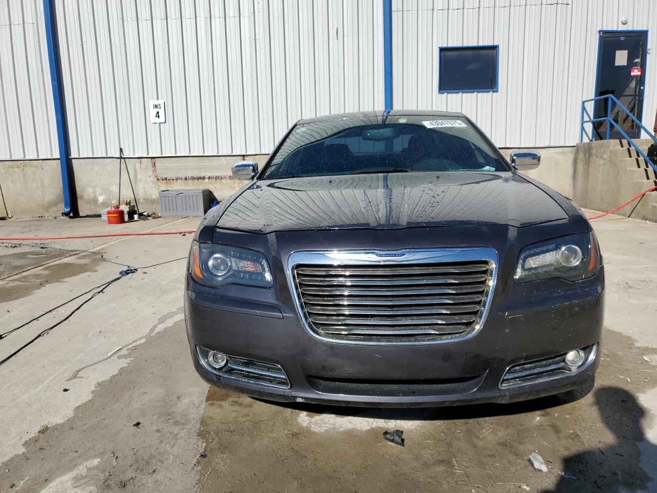 2014 Chrysler 300 - Image 5