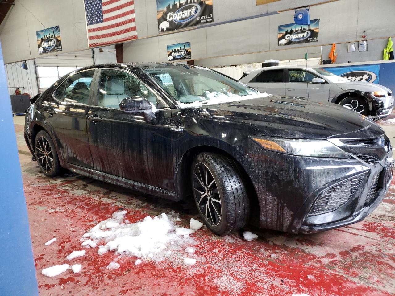 2021 Toyota Camry - Image 4