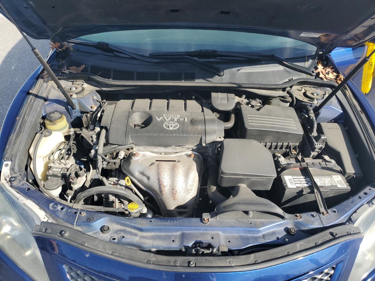 2010 Toyota Camry - Image 11