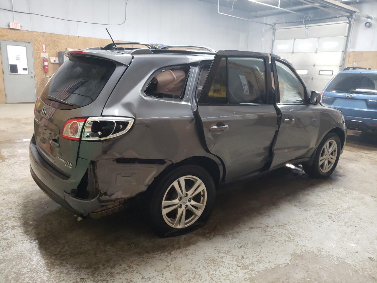 2010 Hyundai Santa Fe - Image 3