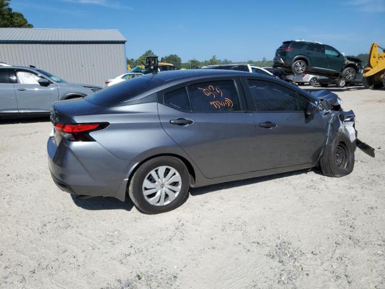 VIN: 3N1CN8DV2ML808526 2021 NISSAN VERSA