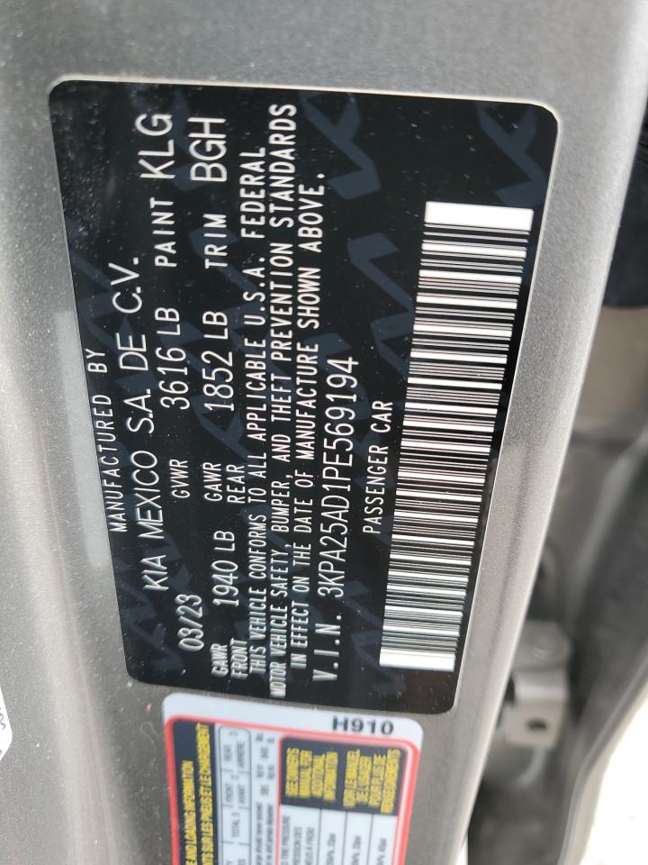 2023 Kia Rio - Image 15