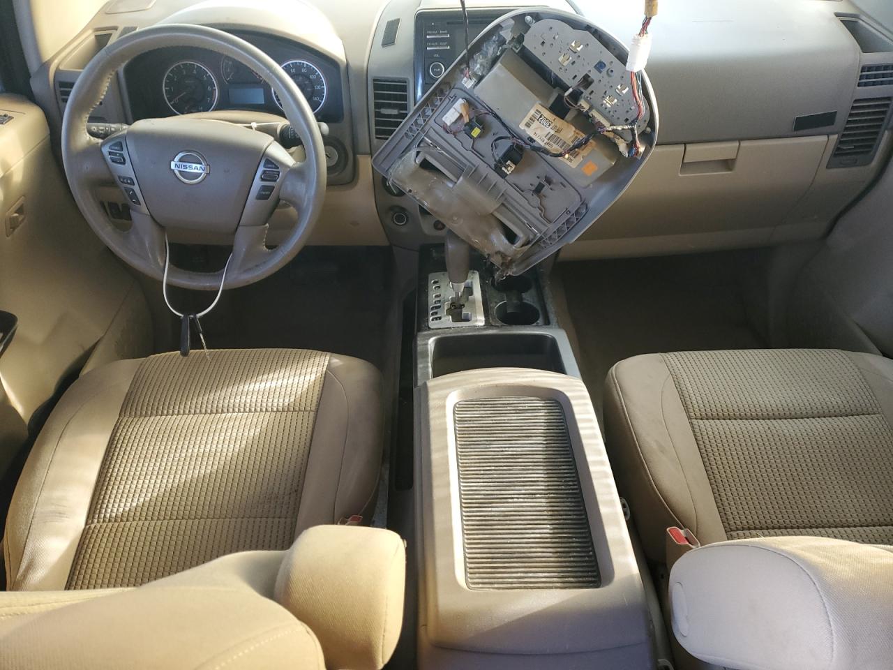 2013 Nissan Titan - Image 8