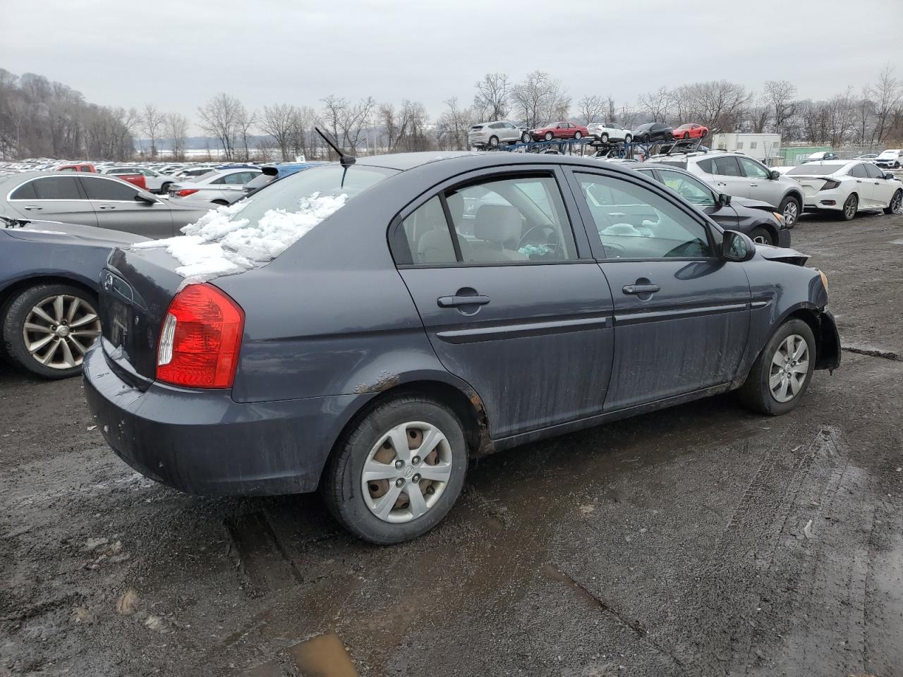 2008 Hyundai Accent - Image 3